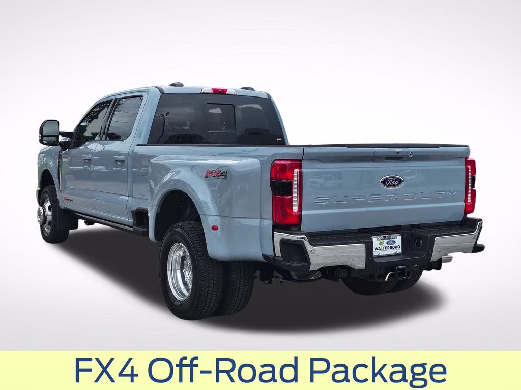 2026 Glacier Gray Metallic TriCoat Ford Super Duty F-350 DRW Lariat 4X4 Truck