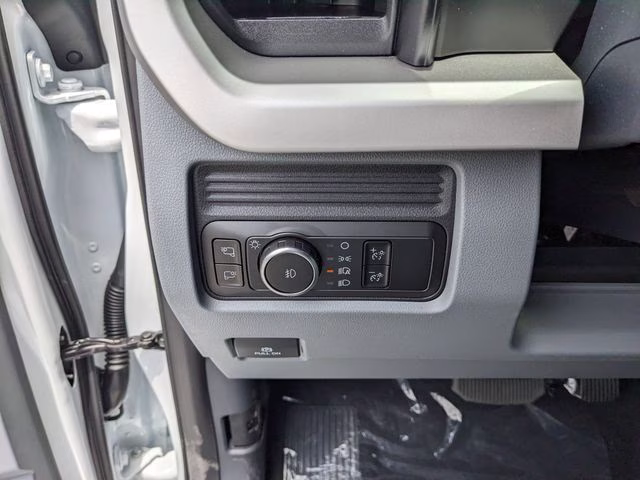 2026 Oxford White Ford Super Duty F-450 DRW XLT 4X4 Chassis
