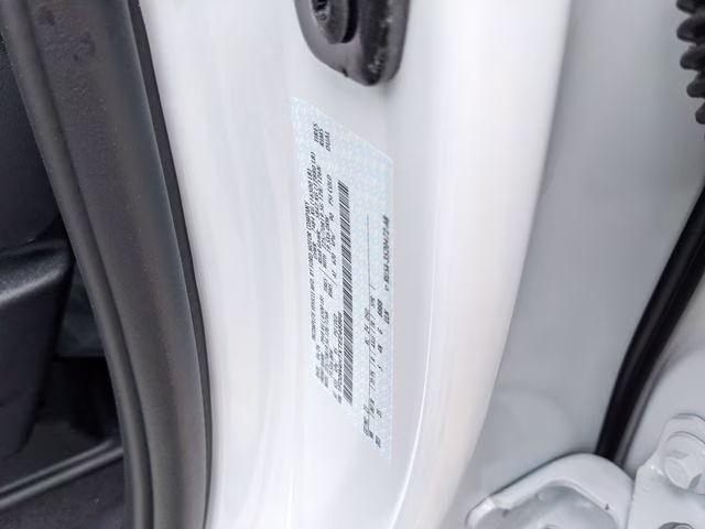 2026 Oxford White Ford Super Duty F-450 DRW XLT 4X4 Chassis