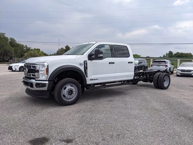 2026 Oxford White Ford Super Duty F-450 DRW XLT 4X4 Chassis