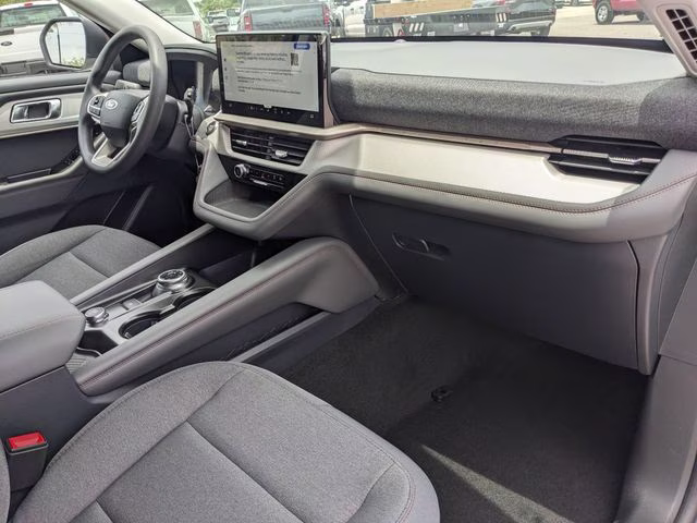 2026 Oxford White Ford Explorer Active 4X4 SUV