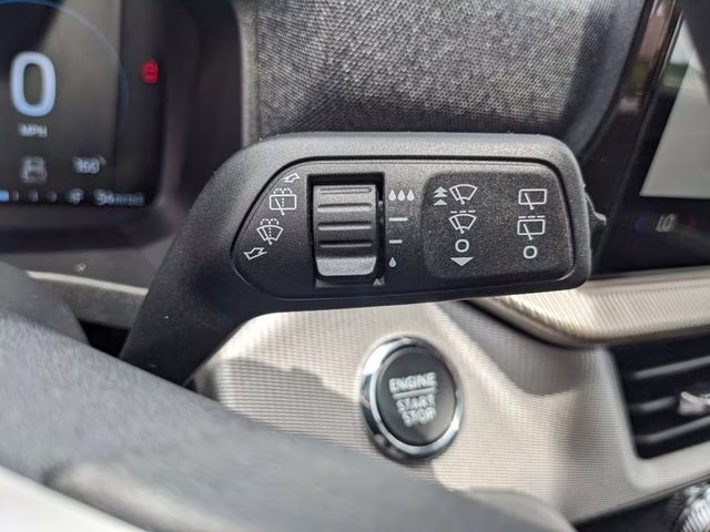 2026 Oxford White Ford Explorer Active 4X4 SUV