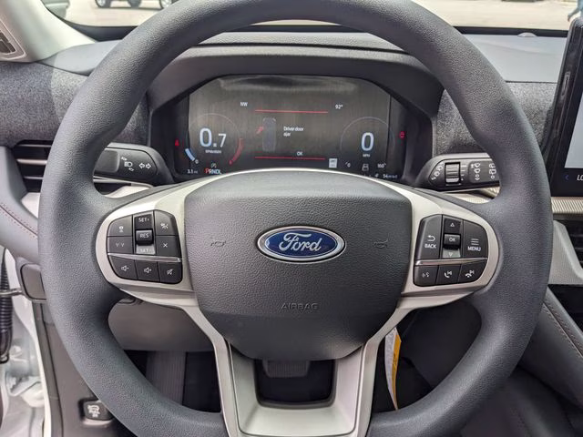 2026 Oxford White Ford Explorer Active 4X4 SUV