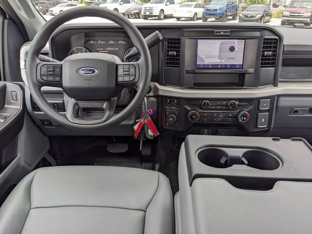 2026 Oxford White Ford Super Duty F-350 SRW XL 4X4 Truck