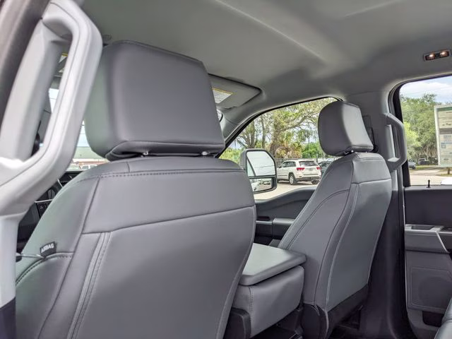 2026 Oxford White Ford Super Duty F-350 SRW XL 4X4 Truck