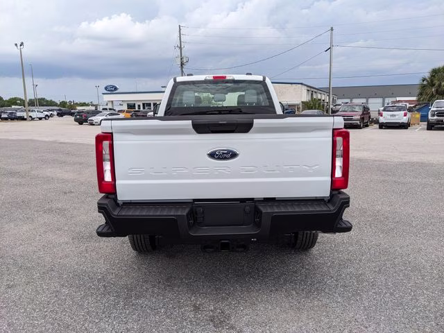 2026 Oxford White Ford Super Duty F-350 SRW XL 4X4 Truck