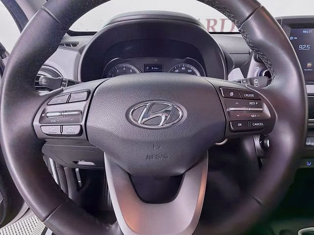 2020 White Hyundai Kona Limited FWD SUV