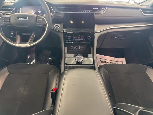 2024 Diamond Black Crystal Pearlcoat Jeep Grand Cherokee Altitude X 4X4 SUV