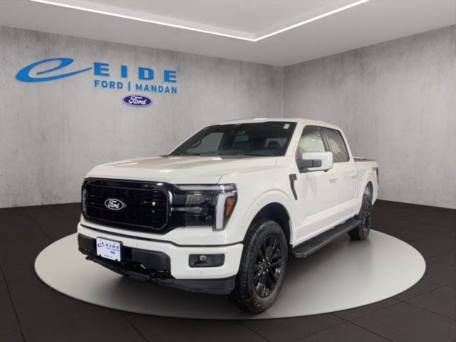 2026 Star White Metallic Tri-Coat Ford F-150 Lariat Black Appearance 4X4 Truck