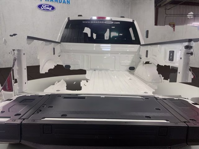 2026 Star White Metallic Tri-Coat Ford F-150 Lariat Black Appearance 4X4 Truck
