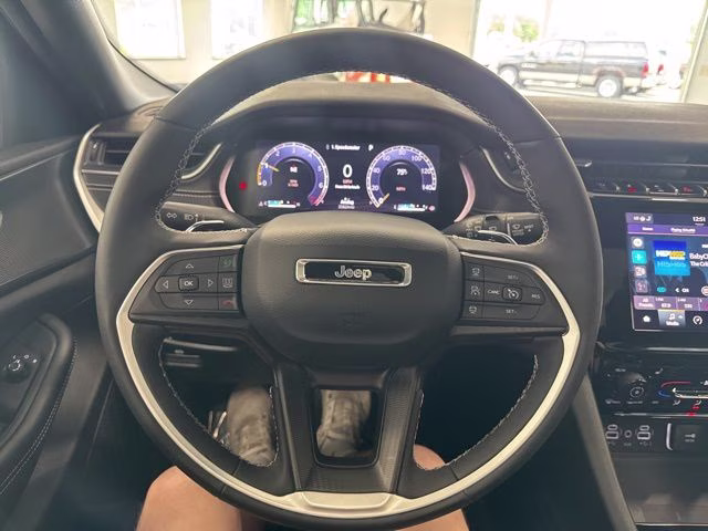 2024 Diamond Black Crystal Pearlcoat Jeep Grand Cherokee Altitude X 4X4 SUV