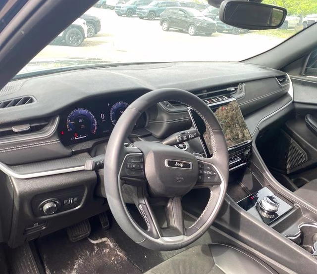 2024 Diamond Black Crystal Pearlcoat Jeep Grand Cherokee Altitude X 4X4 SUV