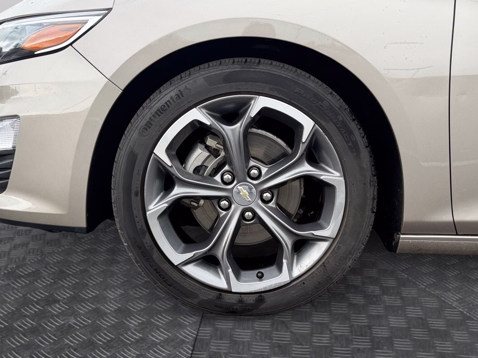 2024 Mineral Gray Metallic Chevrolet Malibu LT FWD Sedan