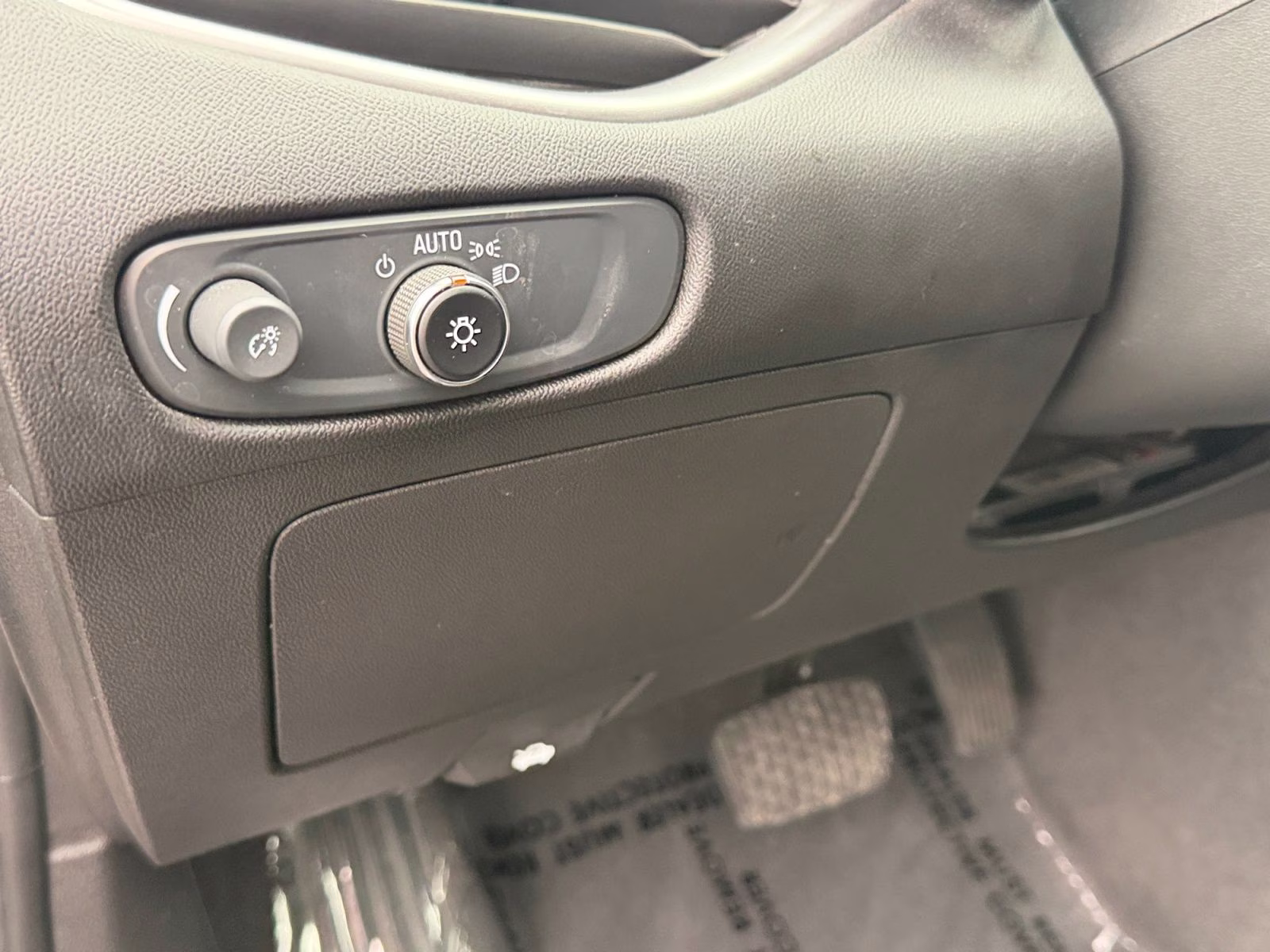 2024 Mineral Gray Metallic Chevrolet Malibu LT FWD Sedan
