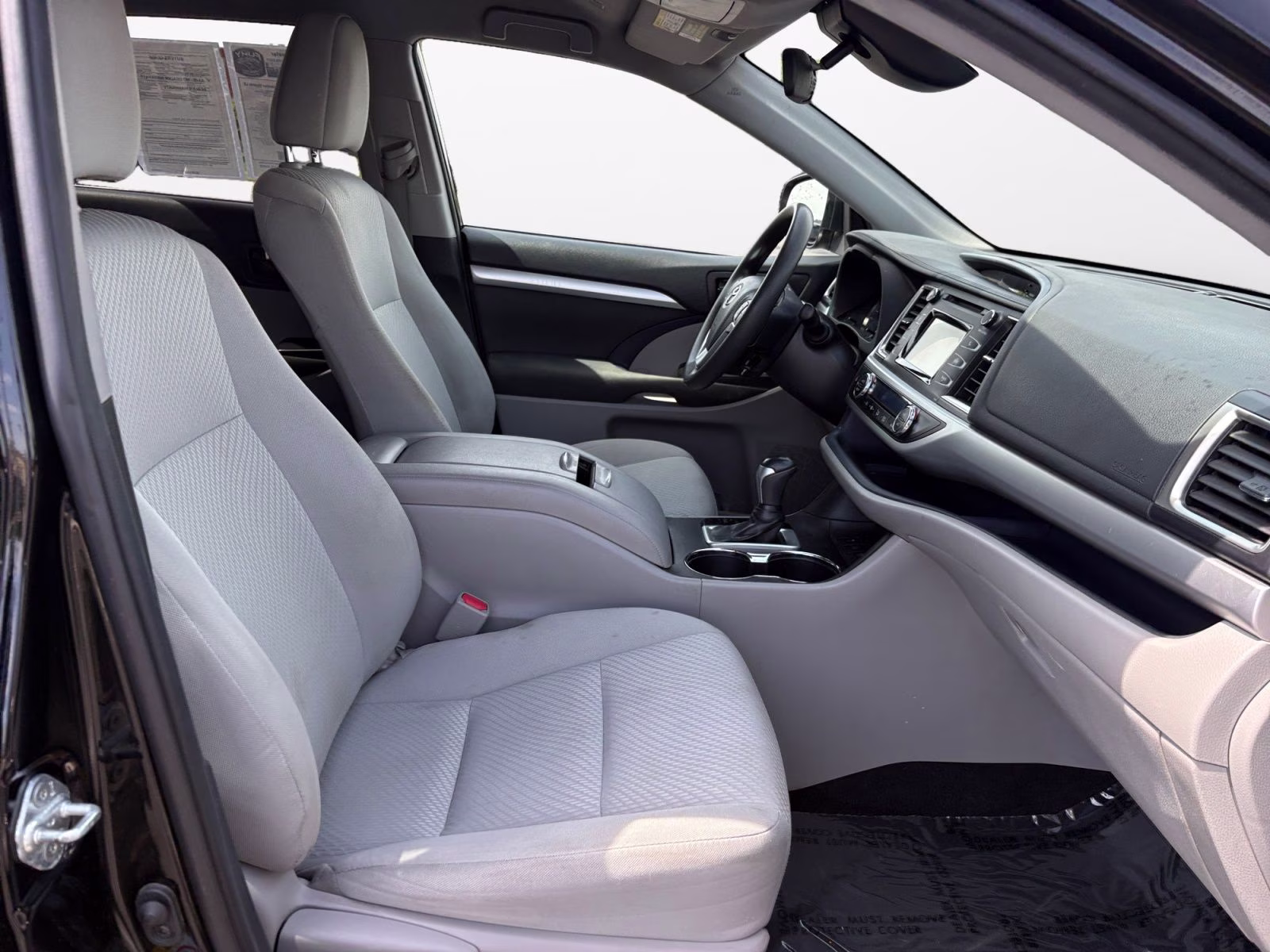 2019 Midnight Black Metallic Toyota Highlander Hybrid LE AWD SUV