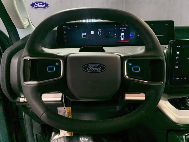 2026 Glacier Gray Metallic Tri-Coat Ford Expedition Max Active 4X4 SUV