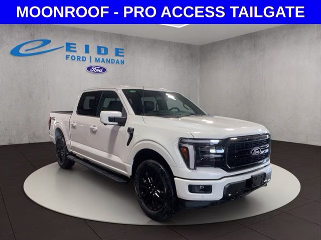 2026 Star White Metallic Tri-Coat Ford F-150 Lariat Black Appearance 4X4 Truck