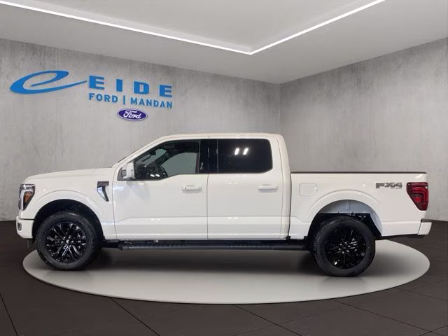 2026 Star White Metallic Tri-Coat Ford F-150 Lariat Black Appearance 4X4 Truck