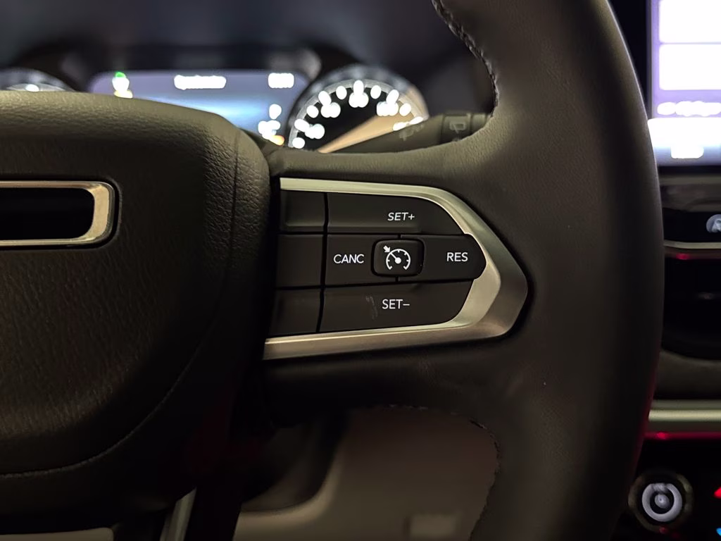 2023 Laser Blue Pearlcoat Jeep Compass Latitude 4X4 SUV