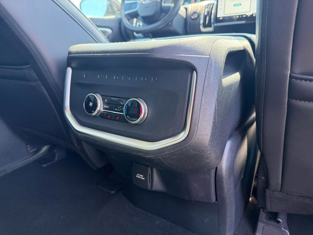 2025 Space Silver Metallic Ford Expedition Max Platinum 4X4 SUV