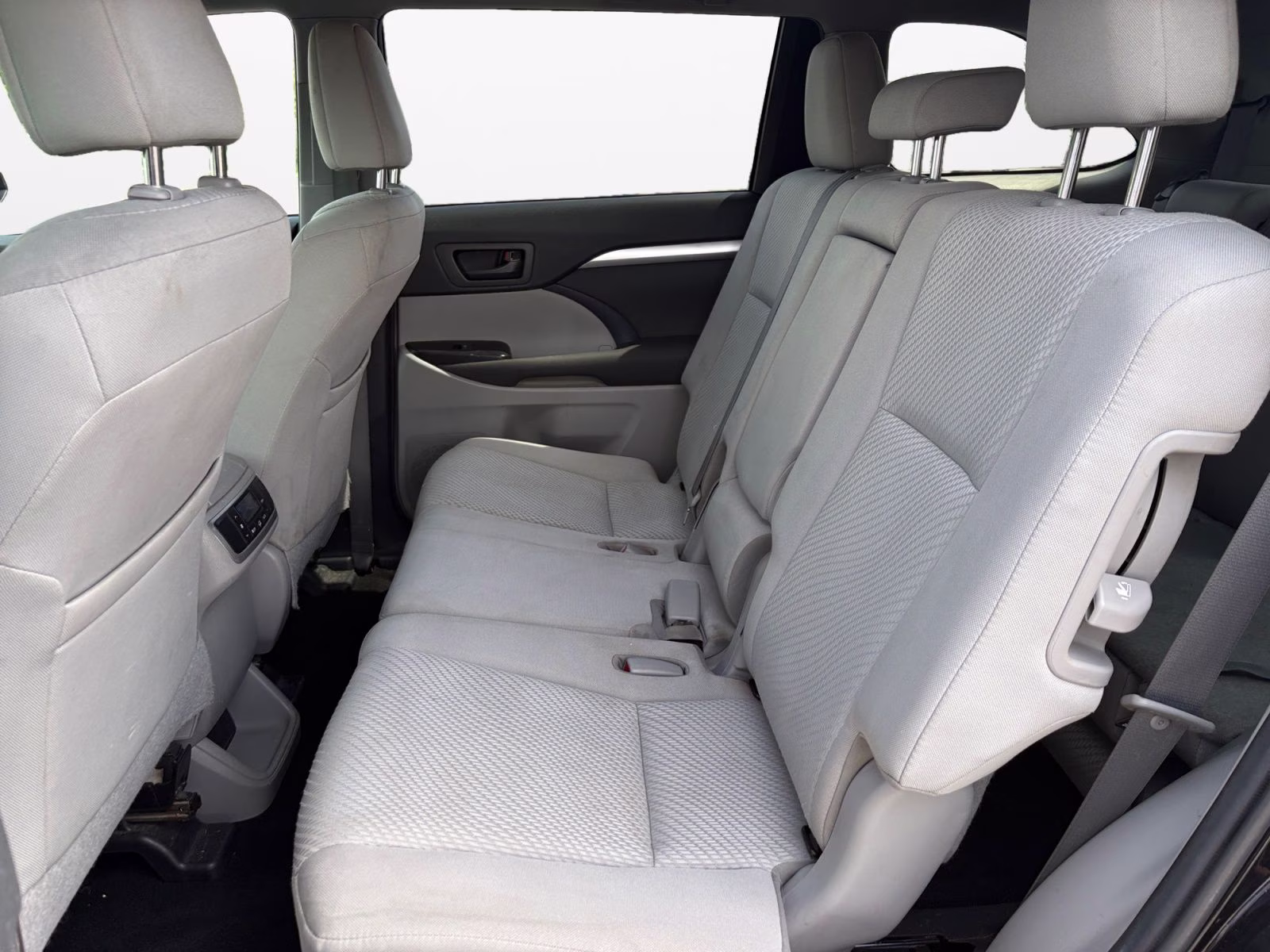 2019 Midnight Black Metallic Toyota Highlander Hybrid LE AWD SUV