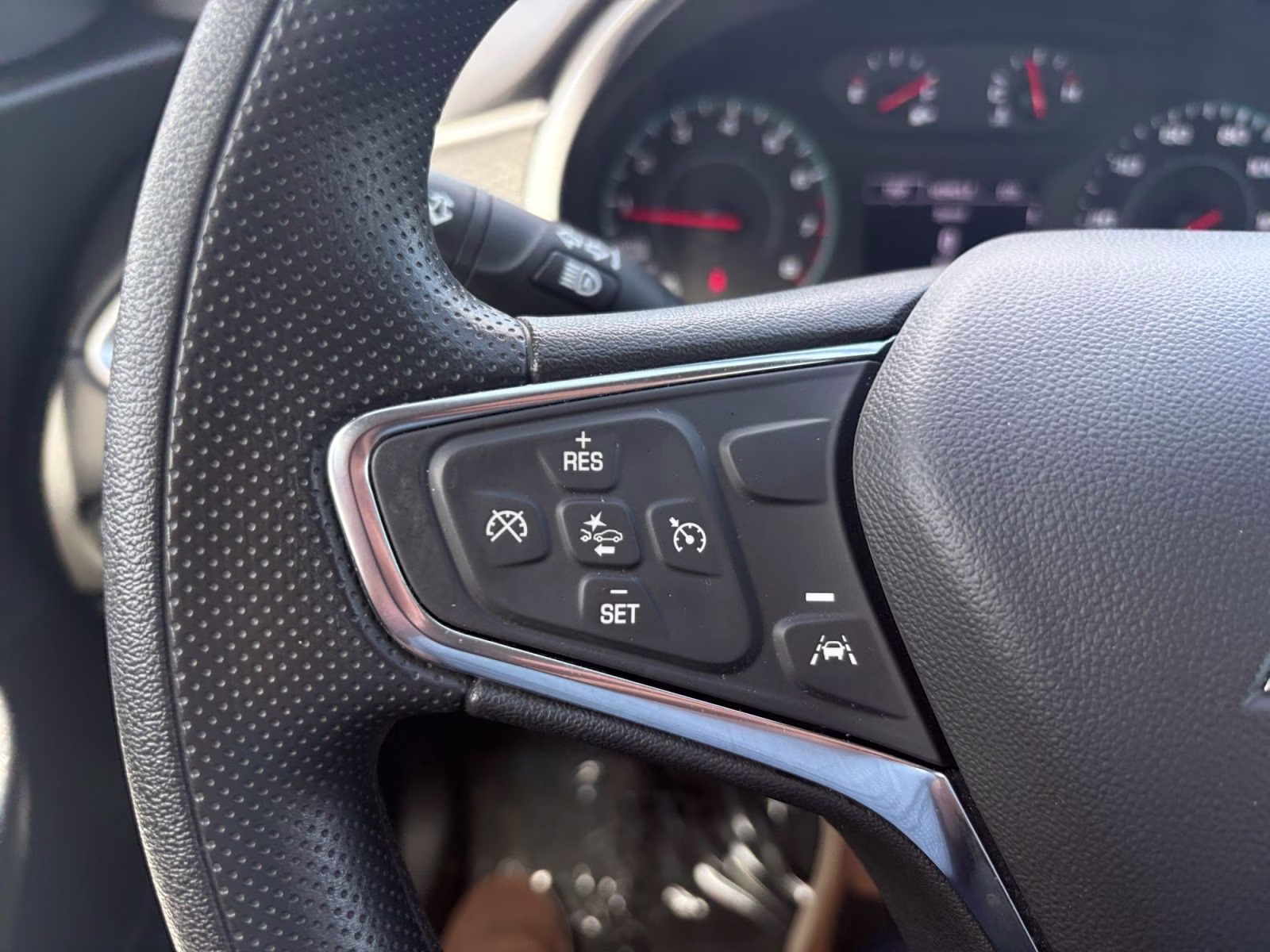2024 Mosaic Black Metallic Chevrolet Malibu LT FWD Sedan