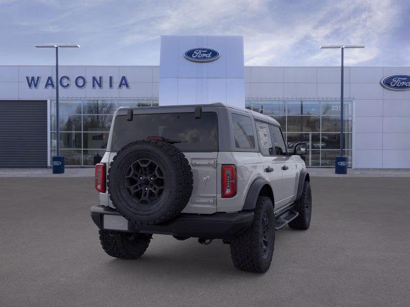 2026 Avalanche Gray Ford Bronco Badlands 4X4 SUV