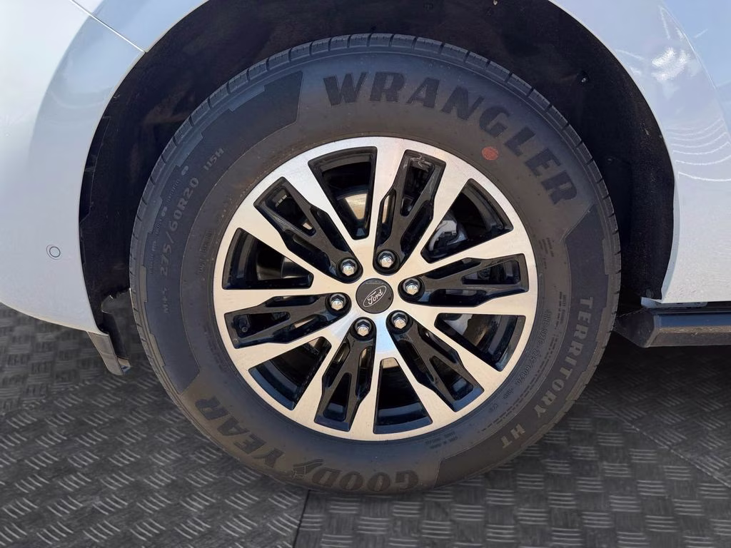 2025 Space Silver Metallic Ford Expedition Max Platinum 4X4 SUV