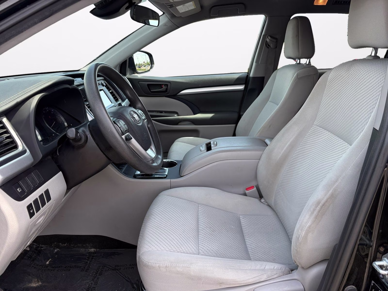 2019 Midnight Black Metallic Toyota Highlander Hybrid LE AWD SUV