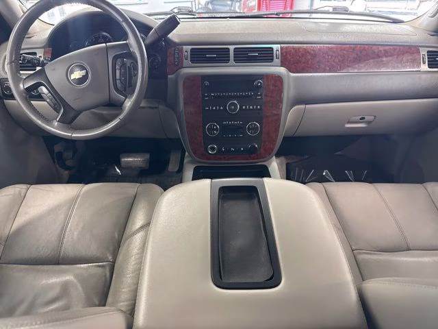 2008 Summit White Chevrolet Suburban 1500 LT 4X4 SUV