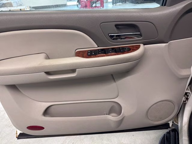 2008 Summit White Chevrolet Suburban 1500 LT 4X4 SUV