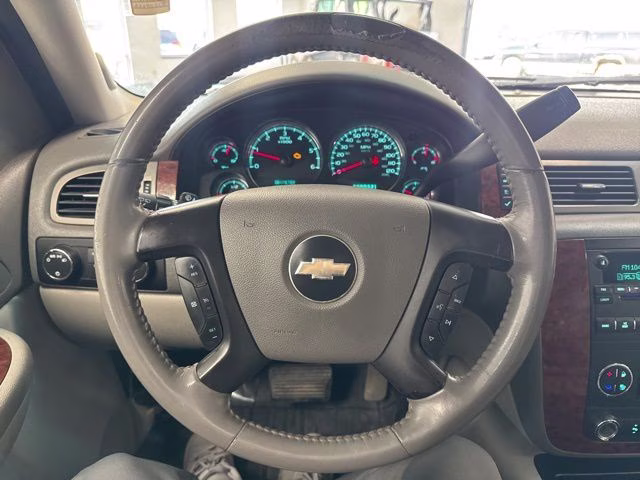 2008 Summit White Chevrolet Suburban 1500 LT 4X4 SUV