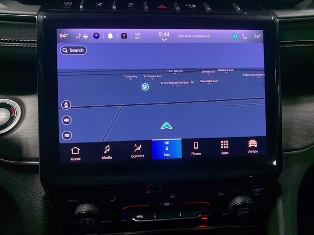 2023 Diamond Black Crystal Pearlcoat Jeep Grand Cherokee Limited 4X4 SUV