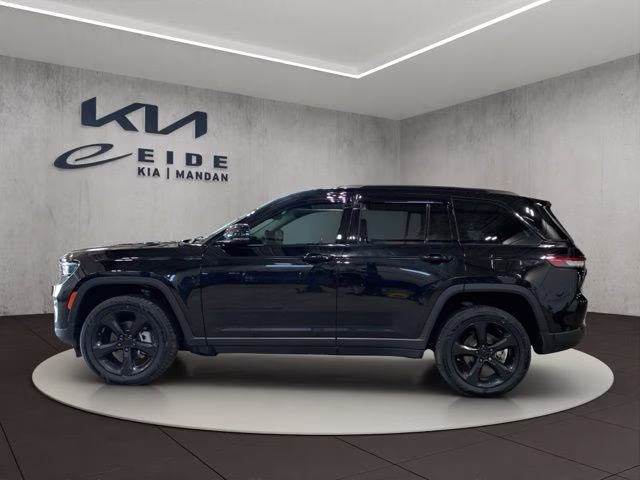2023 Diamond Black Crystal Pearlcoat Jeep Grand Cherokee Limited 4X4 SUV