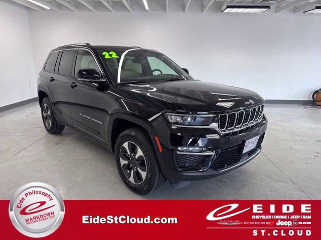 2022 Diamond Black Crystal Pearlcoat Jeep Grand Cherokee 4xe 4X4 SUV