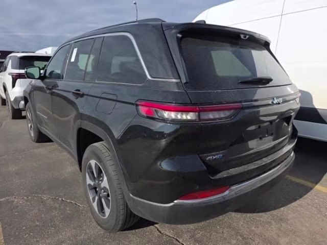 2022 Diamond Black Crystal Pearlcoat Jeep Grand Cherokee 4xe 4X4 SUV