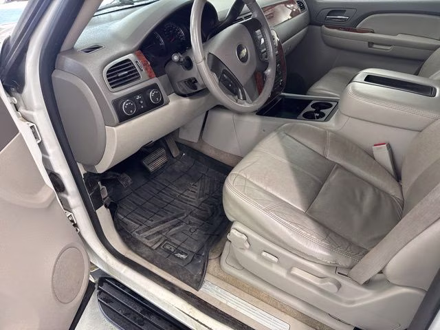 2008 Summit White Chevrolet Suburban 1500 LT 4X4 SUV