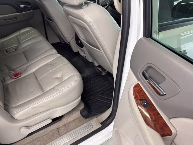 2008 Summit White Chevrolet Suburban 1500 LT 4X4 SUV