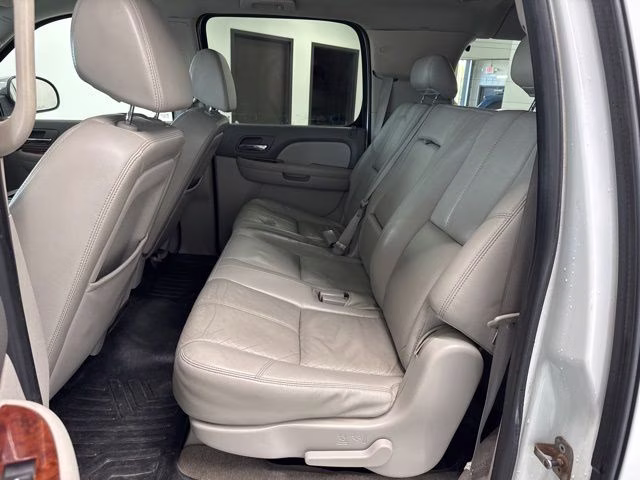2008 Summit White Chevrolet Suburban 1500 LT 4X4 SUV