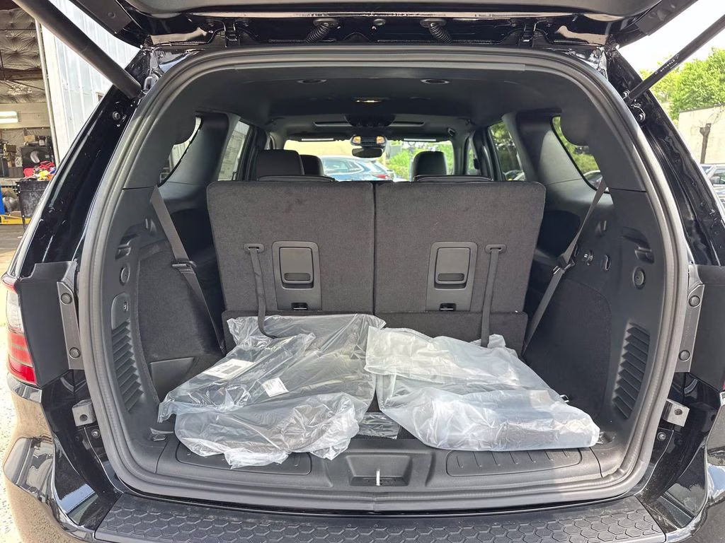 2026 DB Black Crystal Clearcoat Dodge Durango GT Plus HEMI V8 AWD SUV
