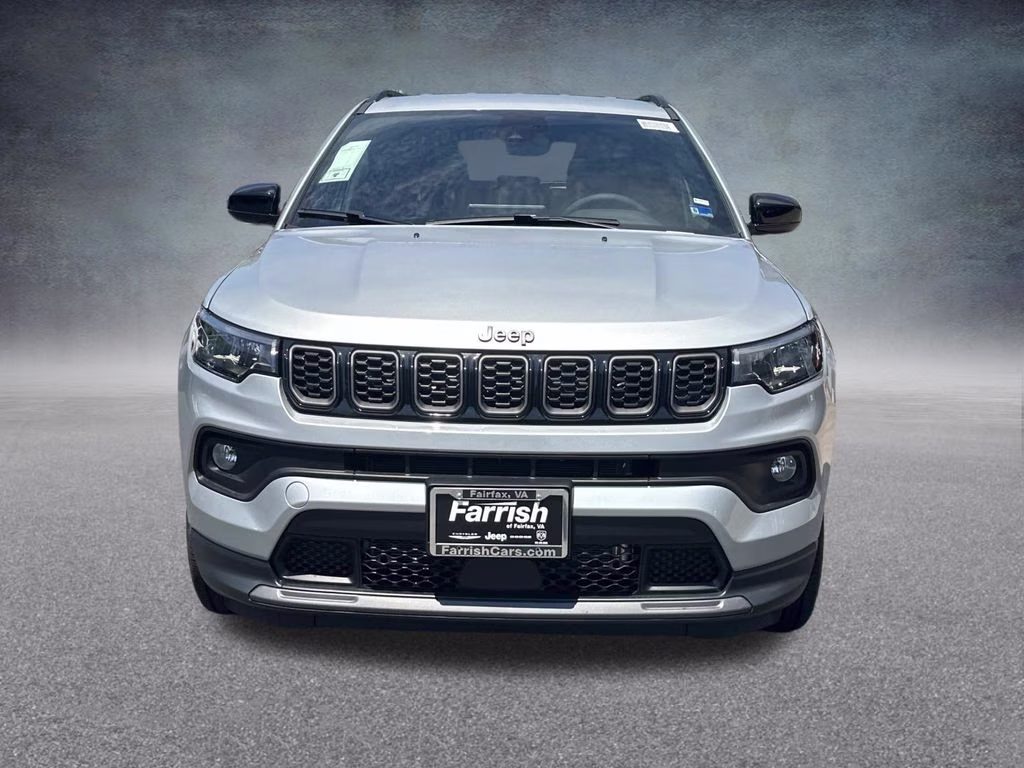 2026 Silver Zynith Metallic Clearcoat Jeep Compass Latitude 4X4 SUV