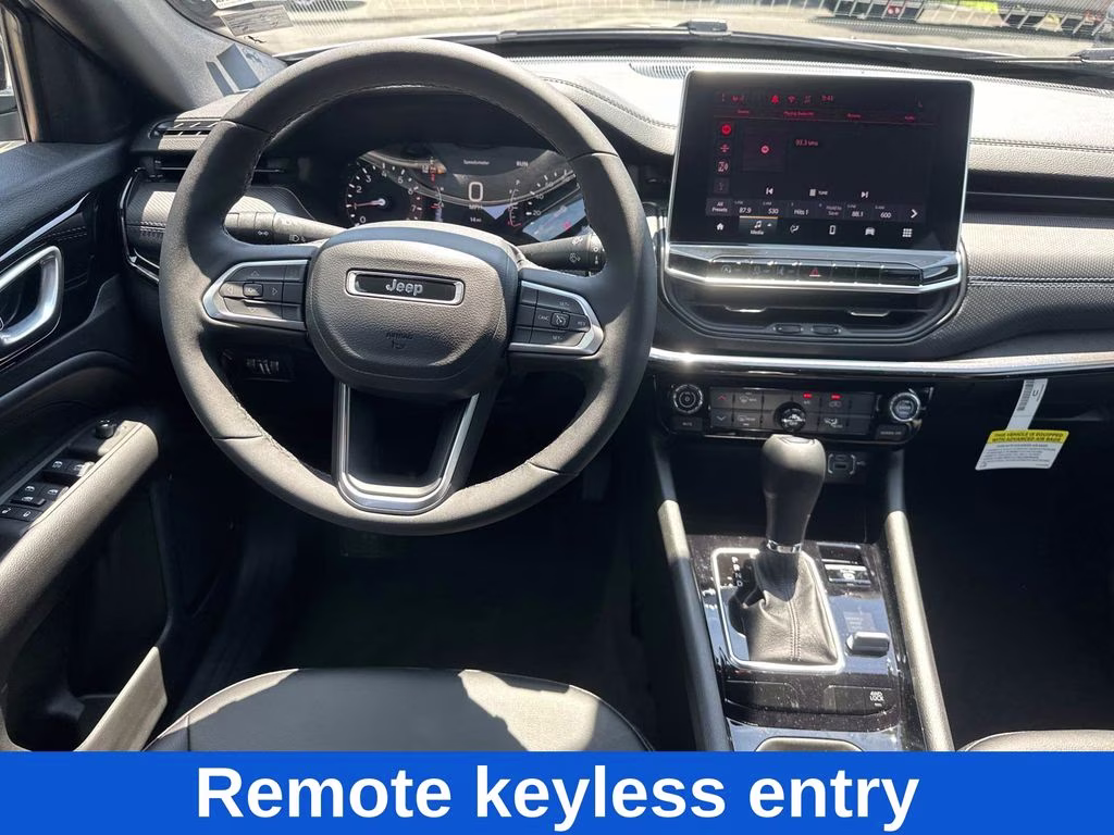 2026 Silver Zynith Metallic Clearcoat Jeep Compass Latitude 4X4 SUV