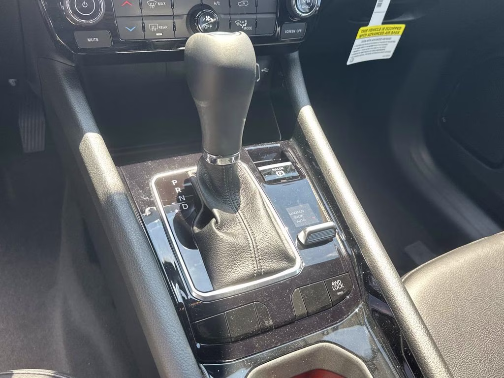 2026 Silver Zynith Metallic Clearcoat Jeep Compass Latitude 4X4 SUV