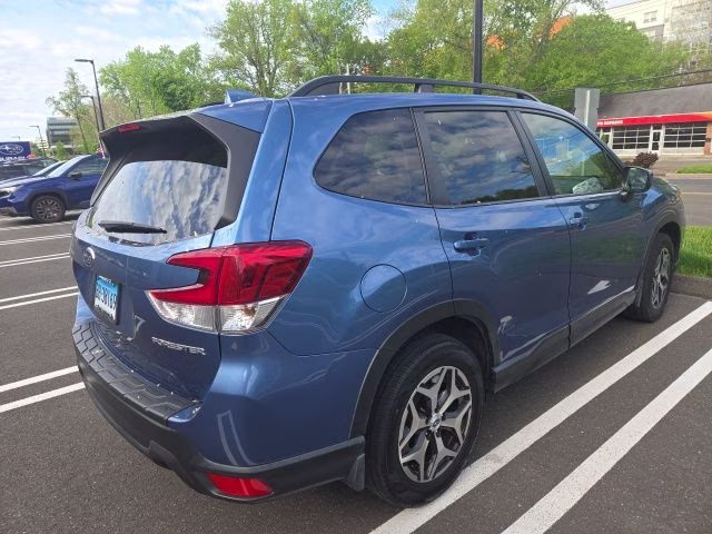 2019 Horizon Blue Pearl Subaru Forester Premium AWD SUV
