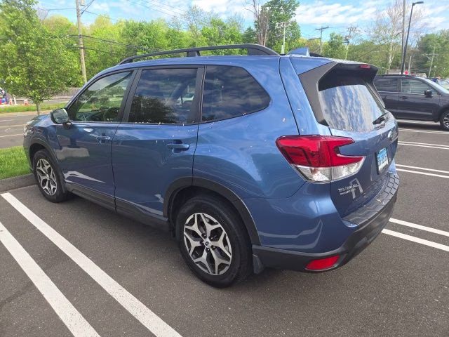 2019 Horizon Blue Pearl Subaru Forester Premium AWD SUV