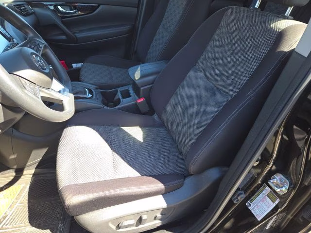 2020 Magnetic Black Pearl Nissan Rogue Sport SV AWD SUV