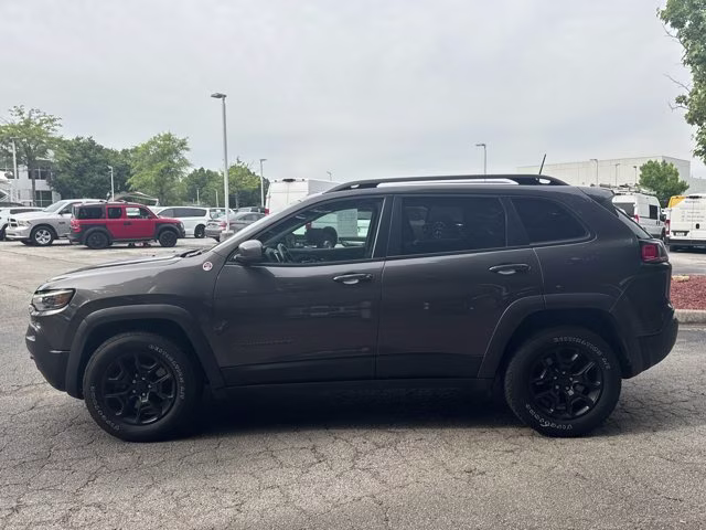 2019 Granite Crystal Metallic Clearcoat Jeep Cherokee 4X4 SUV