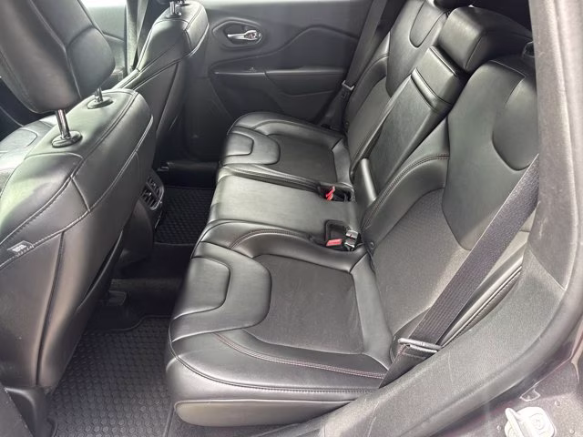 2019 Granite Crystal Metallic Clearcoat Jeep Cherokee 4X4 SUV