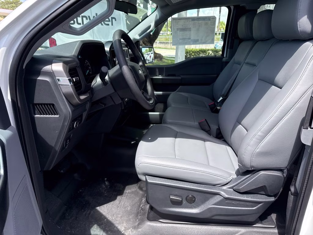 2026 Oxford White Ford F-150 XL RWD Truck