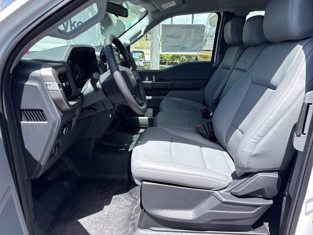 2026 Oxford White Ford F-150 XL RWD Truck